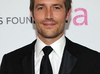 Michael Vartan będzie powracał w Satisfaction