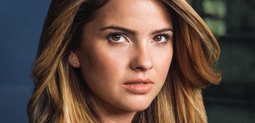 Shelley Hennig z 