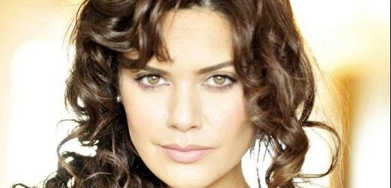 Angelica Celaya dołączyła do 