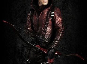 Trzeci sezon „Arrow”: Gorące wiadomości na temat nowej roli Roya, statutu Sary, dziecka i więcej.