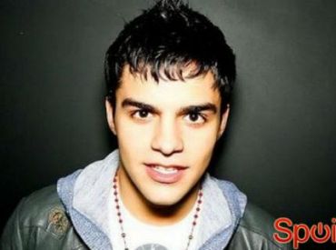 Sean Teale dołączył do 2 sezonu Reign