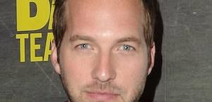 Ryan Hansen zagra w komedii NBC 