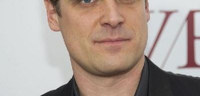 David Harbour dołączył do 