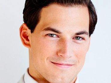 Giacomo Gianniotti będzie powracał w Selfie