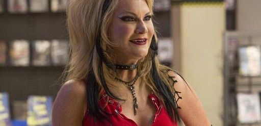 Tara Buck z 