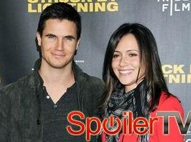 Robbie Amell i Italia Ricci się zaręczyli