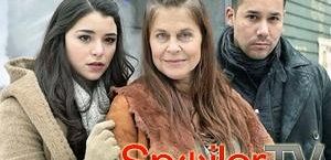 Linda Hamilton jest 