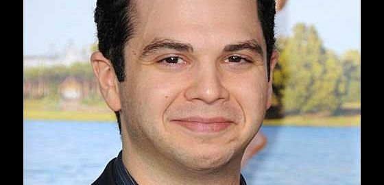 Samm Levine będzie powracał w 