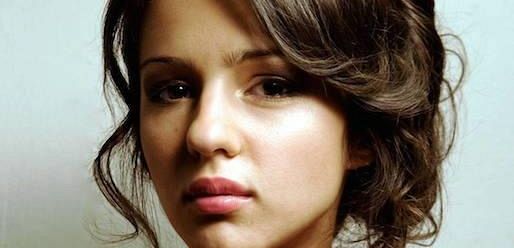 Annet Mahendru pojawia się w 11 sezonie 