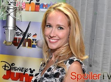 Anna Camp z Czystej krwi rzuci złe zaklęcie na Sofię w filmie Disneya