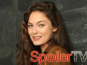 Alexa Davalos zagra główną rolę w odcinku pilotowym Amazon Człowiek z Wysokiego Zamku