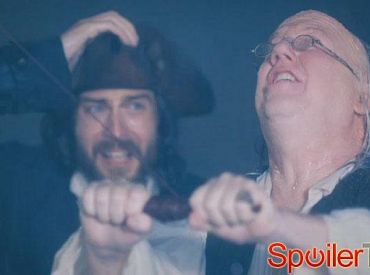 Ichabod Crane spotyka nagiego Bena Franklina w premierze Sleepy Hollow