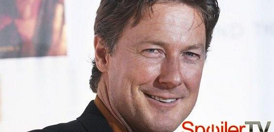 John Allen Nelson będzie powracał w 