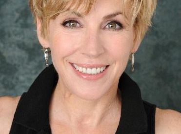 Bess Armstrong będzie powracała w 4 sezonie Switched at Birth