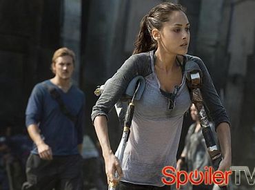 Lindsey Morgan z The 100 o nowym kryzysie Raven, możliwej przyszłości z Finnem
