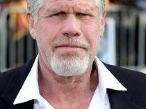 Ron Perlman pojawi się w odcinku Czarnej listy po Super Bowl