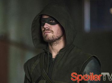 Streszczenie „Arrow”: Bokserskie rękawice Strzały... i inne