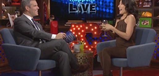 Lisa Edelstein pije z Andym Coghem w zabawnym klipie 