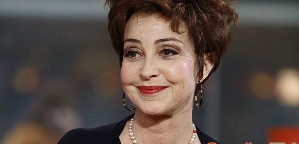 Annie Potts pojawi się gościnnie w finale 3 sezonu 