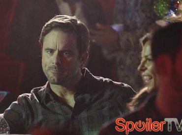 Charles Esten z Nashville o zdradzie Ryana i zimowym finale