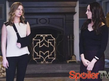Zdjęcia z zimowej premiery 4 sezonu Zemsty: Emily i Victoria ścierają się przez śmierć Daniela
