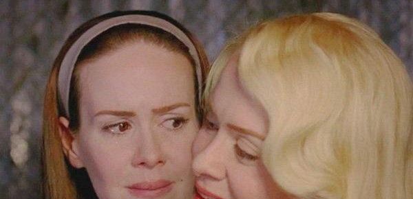 „Freak Show” – Sarah Paulson o czystej miłości Dot do Jimmiego oraz o swojej roli jako Marcia Clark