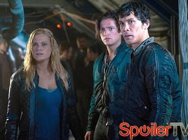Post Mortem The 100: Aktorka Eliza Taylor broni genialnego, bolesnego zwrotu akcji