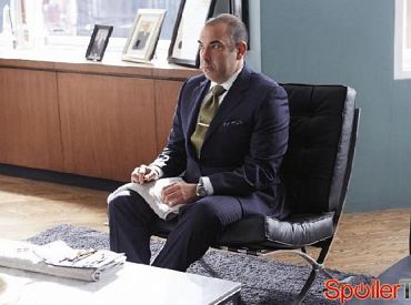 Czy Louis stanie się imiennym partnerem w Suits?
