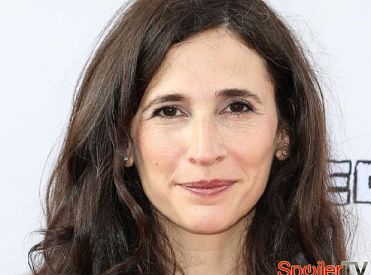 Michaela Watkins i Tara Lynne Barr dołączyły do komedii Hulu Casual