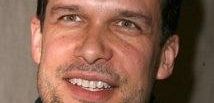Diedrich Bader pojawi się gościnnie w 2 sezonie 
