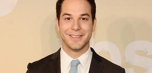 Odcinki pilotowe: Skylar Astin dołączył do komedii ABC o koszykówce