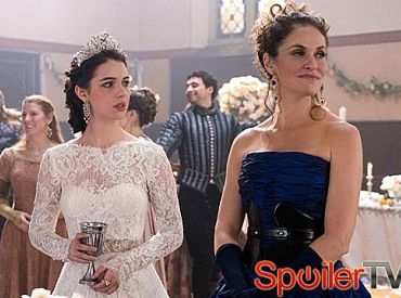 Pierwsze spojrzenie na Reign: Matka Marii powraca, aby uczestniczyć w pogrzebie [spoiler]
