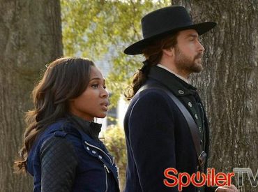 Tom Mison z Sleepy Hollow: Ichaboda i Abbie ciągnie ku sobie w finale 2 sezonu