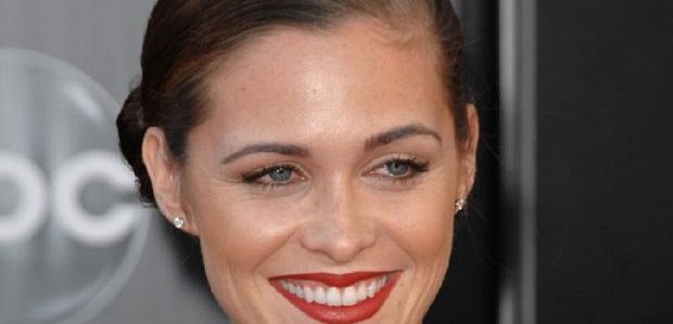 Odcinki pilotowe: Christine Woods wystąpi w komedii NBC od Aseema Batry