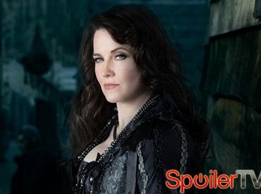 Zwiastun 2 sezonu Salem oferuje pierwsze spojrzenie na przybycie strasznej Lucy Lawless