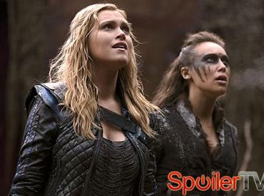 Finał The 100: Czy rodzący się romans Clarke i Lexy przetrwa wojnę?
