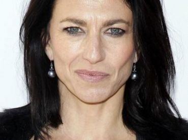 Odcinki pilotowe: Claudia Black wystąpi w dramacie CW Cordon