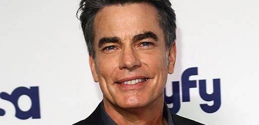 Odcinki pilotowe: Peter Gallagher dołączył do komedii Fox 