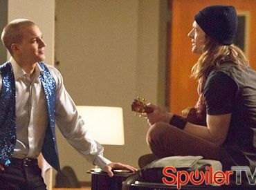Nowy rekrut Glee mówi o romansie Spencera, śpiewaniu piosenki Darrena Crissa, Rise