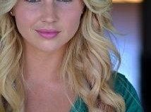 Kimberley Crossman dołączyła do komedii „SMILF”