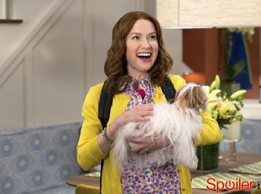 Słoneczny, mroczny serial Netflix Unbreakable Kimmy Schmidt jest najlepszą nową komedią tego roku