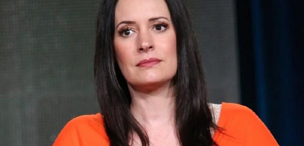 Odcinki pilotowe: Paget Brewster zagra w komedii 