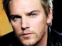 Odcinki pilotowe: Riley Smith z Czystej krwi zagra w Studio City
