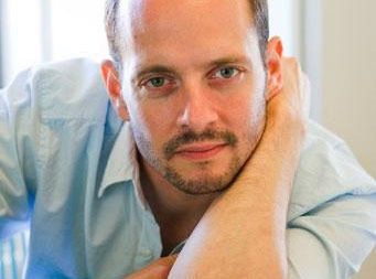 Odcinki pilotowe: Jonathan Slavin i Krista Marie Yu pojawią się w komedii Dr. Ken