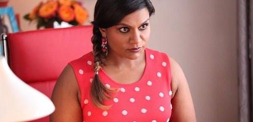 Finał 3 sezonu „Świata według Mindy”: Mindy Kaling o najeździe byłych, zagubionym Dannym, jej „pełnym nadziei i radosnym” podejściu do przedłużenia serialu