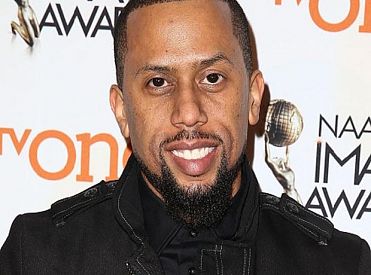 Odcinki pilotowe: Affion Crockett dołączył do komedii „Detour”