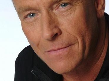 Odcinki pilotowe: Corbin Bernsen pojawi się w komedii „Living On Video”