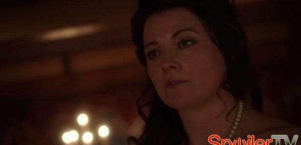 Lucy Lawless ujawnia swoje „zabójcze” ciało w premierze 2 sezonu „Salem”