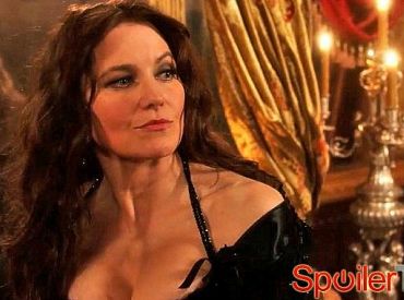 Lucy Lawless mówi, że magia „Salem” nie jest w niczym podobna do „Harry’ego Pottera”