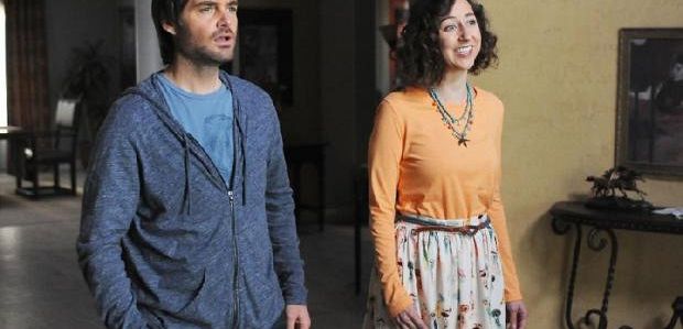 Carol ujawnia kolejne sposoby, aby irytować Phila w klipie z „Last Man on Earth”